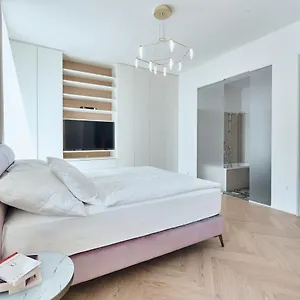 https://high-heaven.praguehotelsweb.com